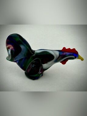 Vintage hand-blown Murano-style art glass rooster figurine.
